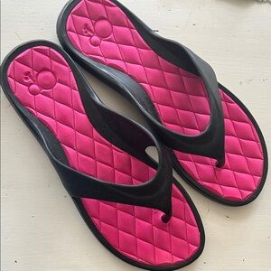 OP Women's Black/Pink Memory Foam Thong Sandals 9/10